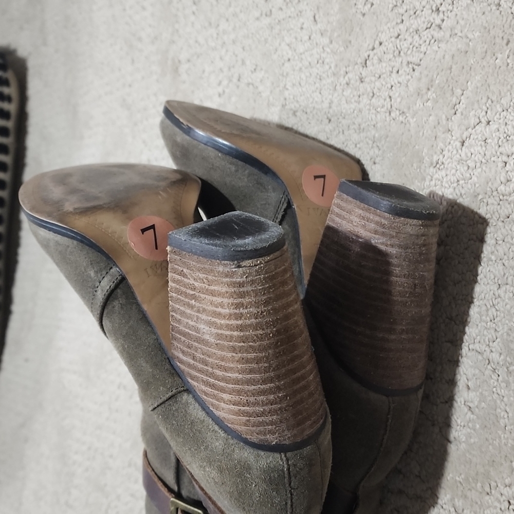 Ivanka Trump Boots - Picture 5 of 5